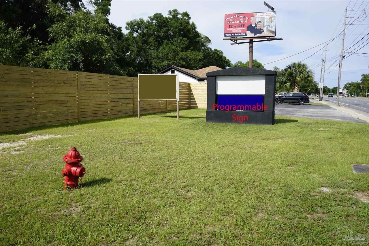 3480 Barrancas Ave - Photo 3 of 10