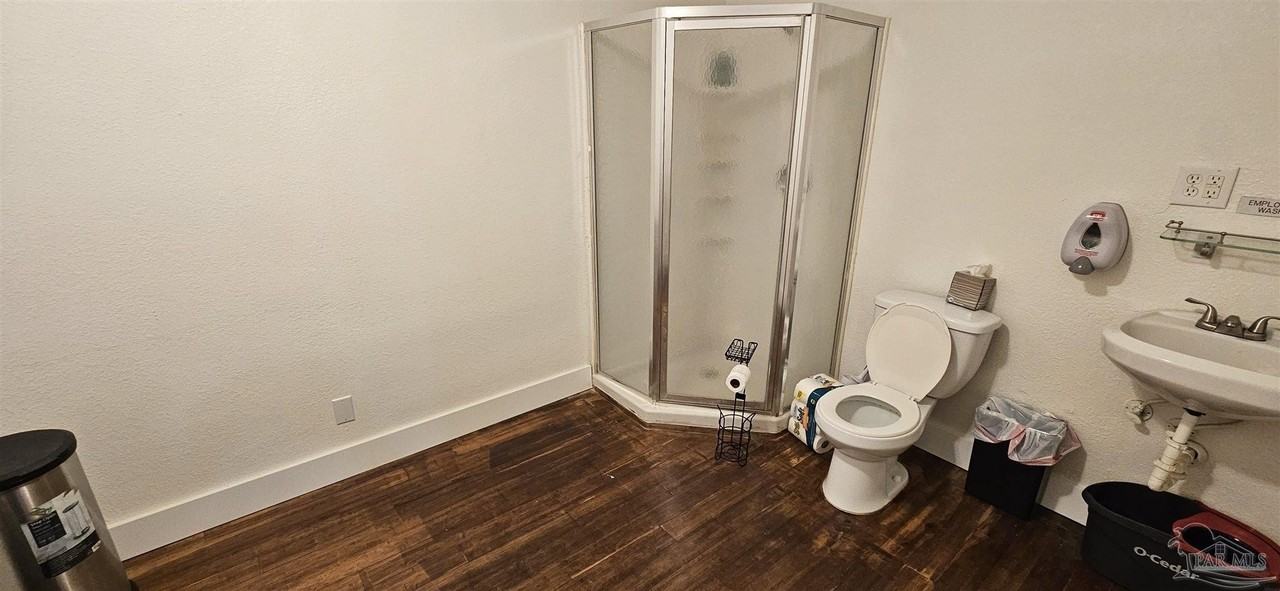 3480 Barrancas Ave - Photo 7 of 10