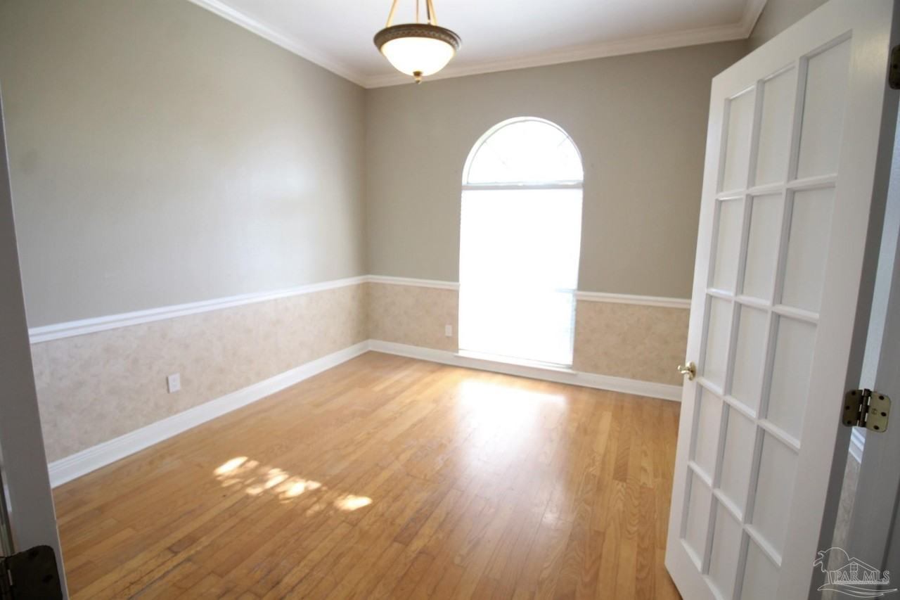 5031 Challenger Way - Photo 5 of 20