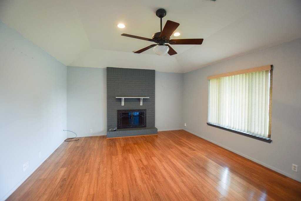 4504 Cloudcroft Ct - Photo 4 of 26