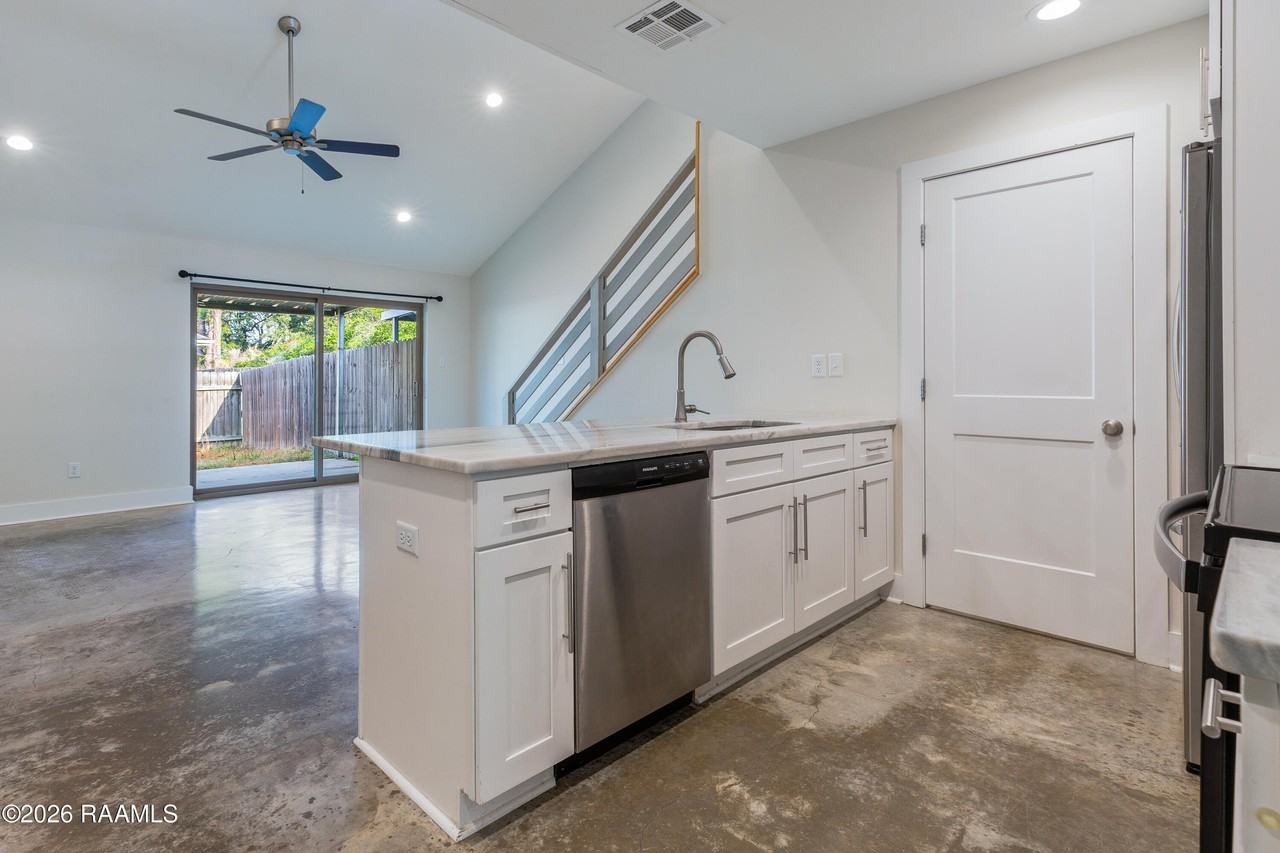 111 Oak Plains Aly - Photo 4 of 15