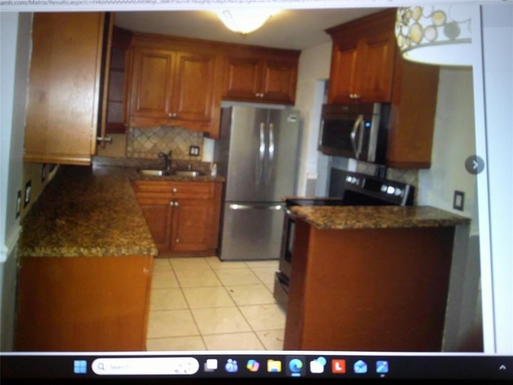 625 Nw 21st St - Photo 3 of 5