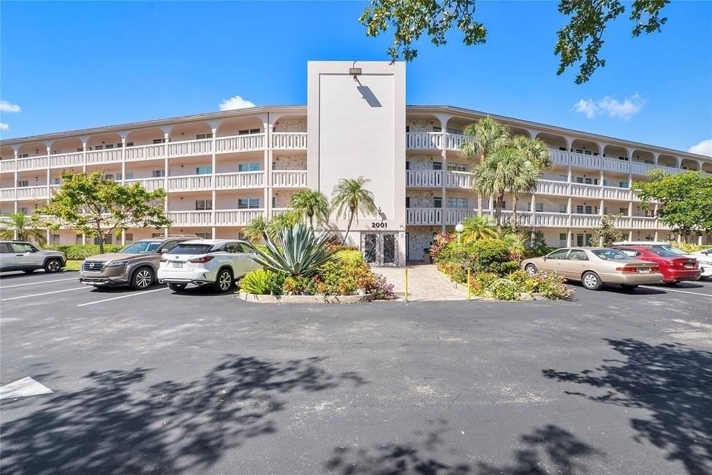 2001 Granada Dr #4N - Photo 3 of 21