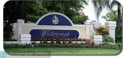 4768 Sw 14th Ct - Photo 2 of 25