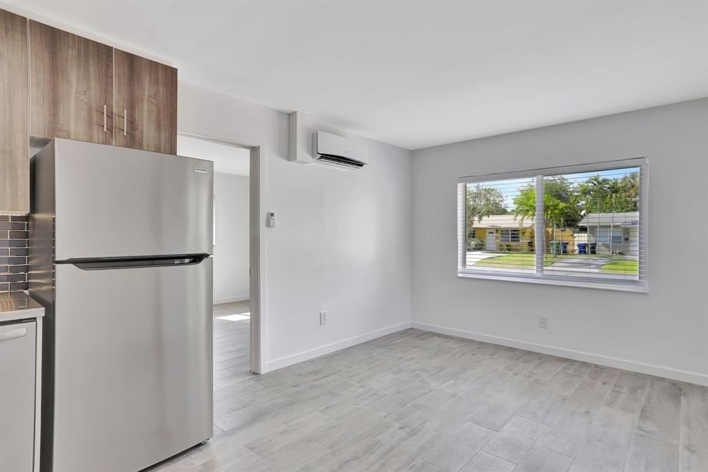 1000 Sw 30th St #1 - Photo 6 of 21