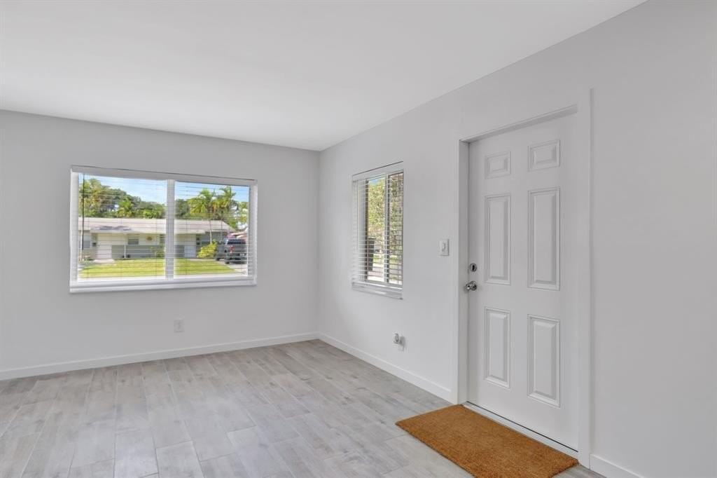 1000 Sw 30th St #1 - Photo 7 of 21