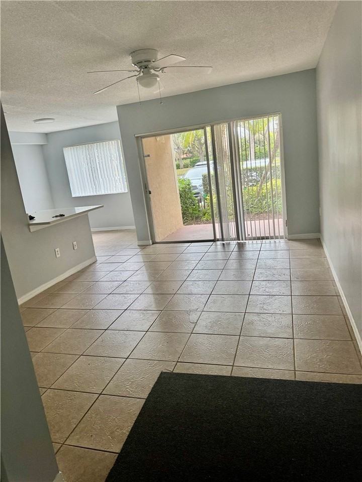 1670 N 42nd Cir Apt 105 #105 - Photo 4 of 10