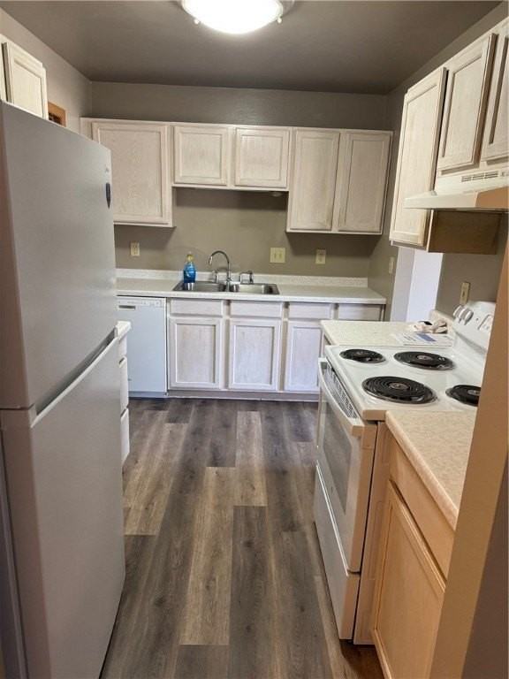 613 E Gates St - Photo 6 of 14