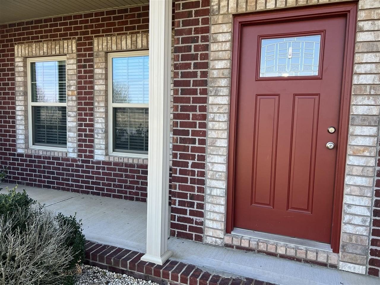 593 Springfield Blvd - Photo 3 of 27