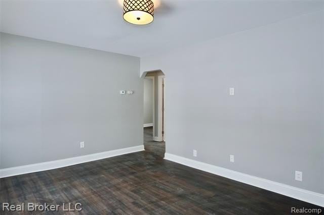 26270 Grandmont St - Photo 4 of 35