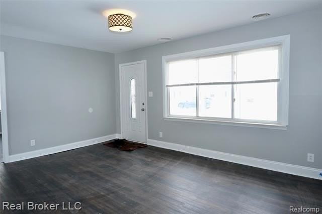 26270 Grandmont St - Photo 6 of 35