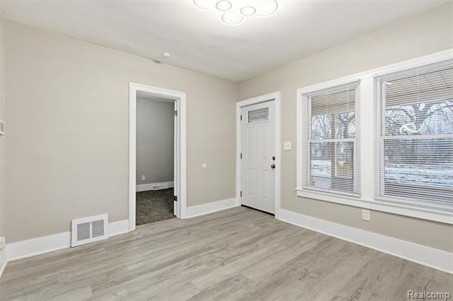 6433 Globe St - Photo 2 of 13