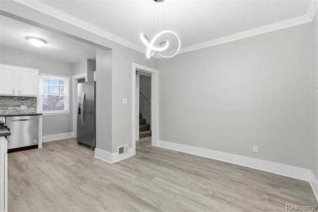 6433 Globe St - Photo 4 of 13