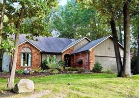 featured image of 4495 Maybee Rd