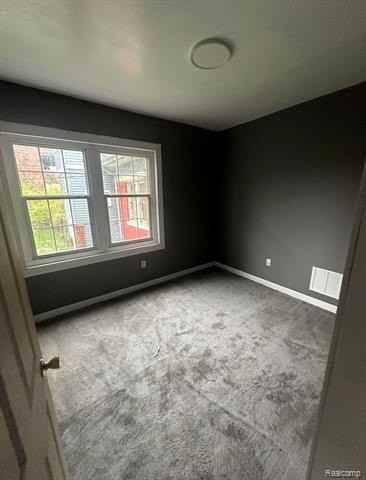 3220 Gladstone St - Photo 7 of 8