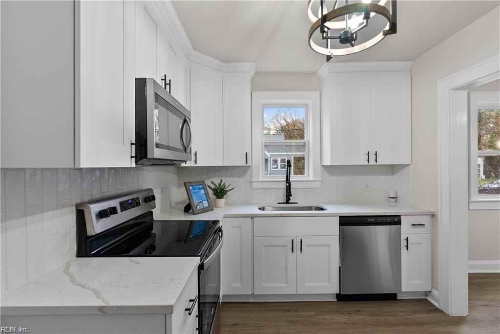 3826 Abingdon Cir - Photo 4 of 12