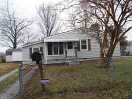 featured image of 902 W Russell Ct