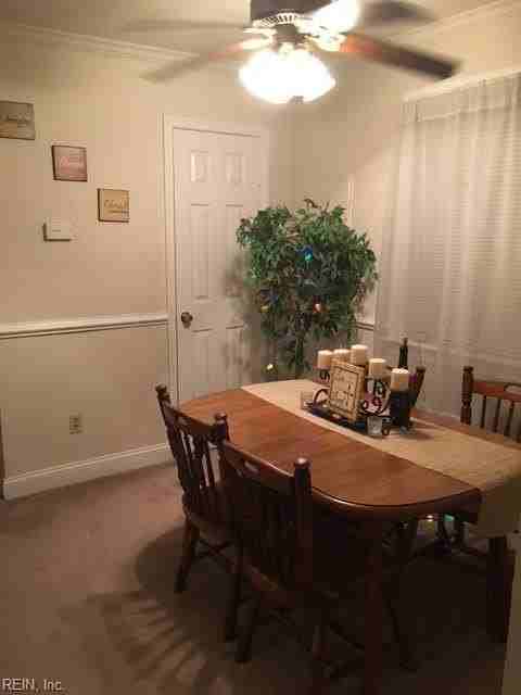 837 23rd St - Photo 4 of 7