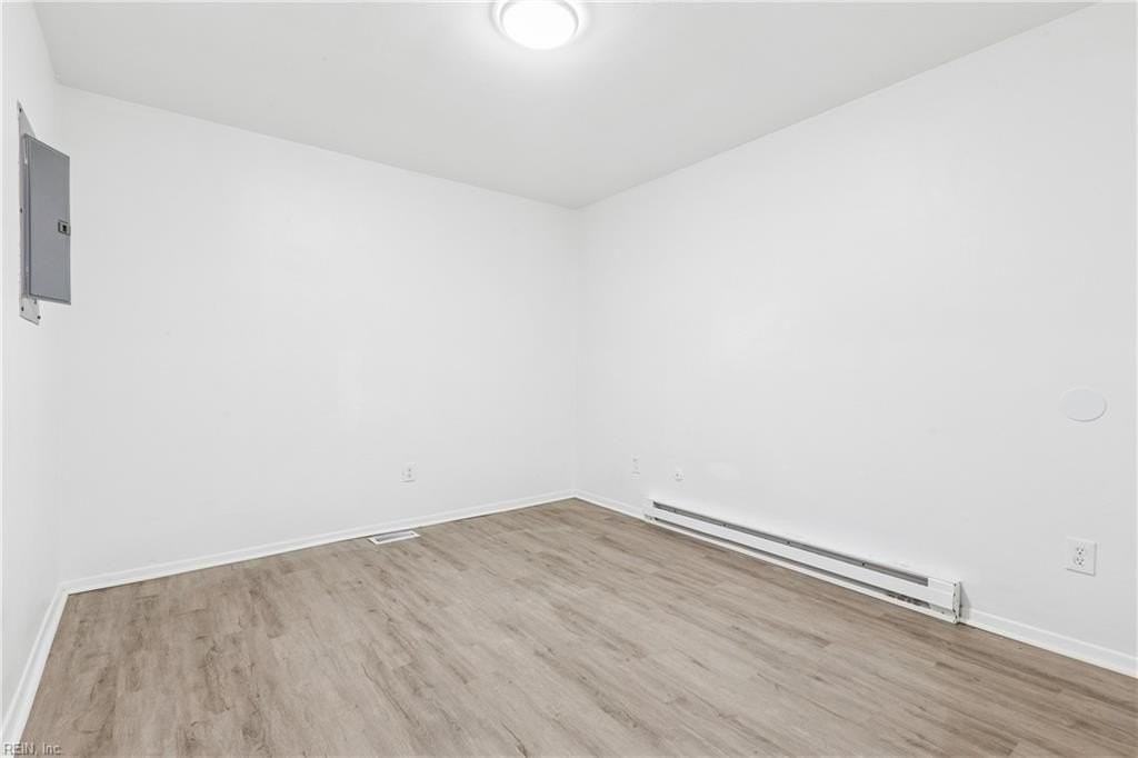 1315 Little Bay Ave #102 - Photo 7 of 8