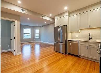 Sawyer Ave - Photo 2 of 7