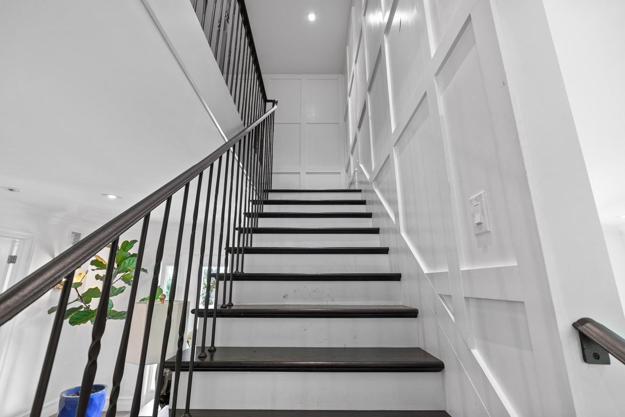 6204 Celadon Cir - Photo 7 of 50