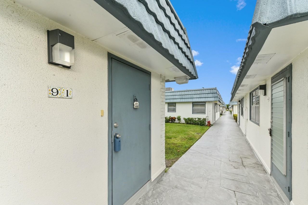 91 Waterford D - Photo 3 of 37