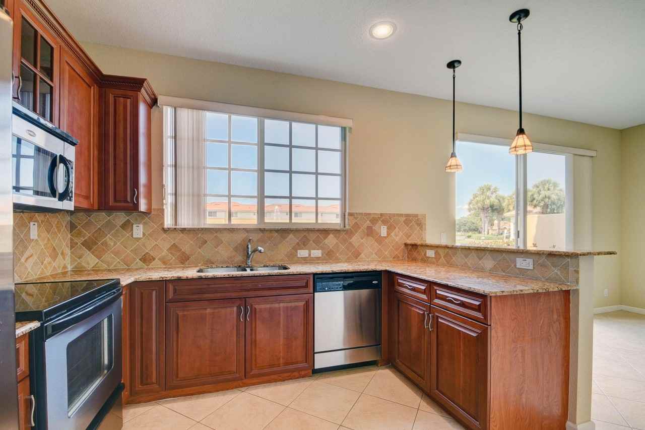 7318 Briella Dr - Photo 5 of 24