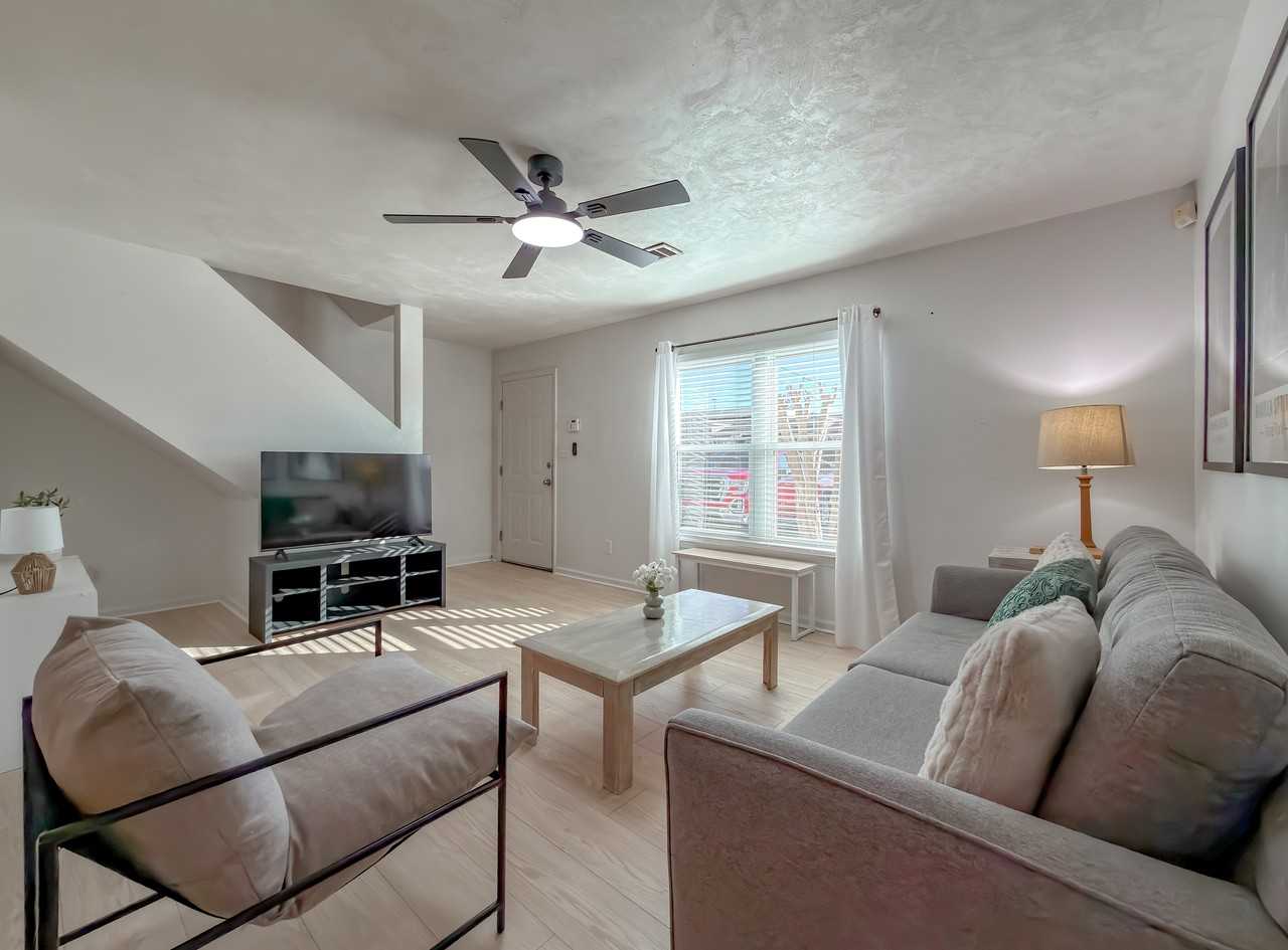 1340 Hancock St #C - Photo 6 of 26