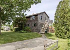 featured image of 5 Edwards Ave #A