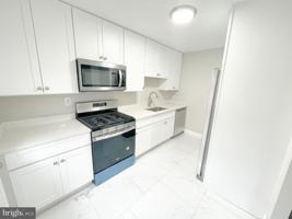 featured image of 610 Suffolk Ave