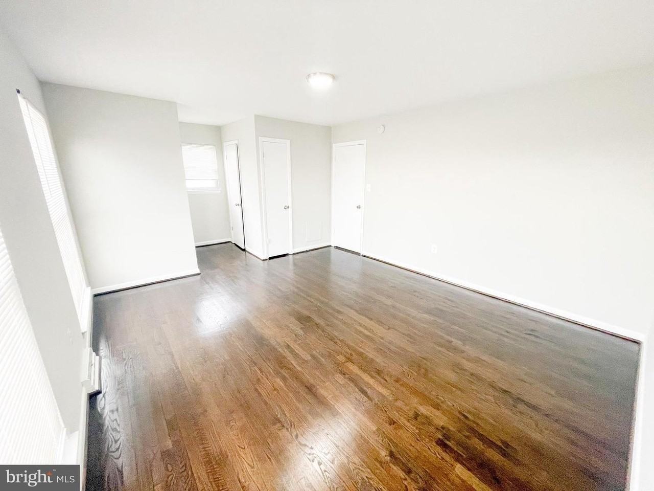 610 Suffolk Ave - Photo 6 of 10