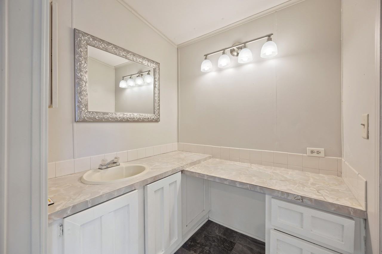 6551 W Shalom Ct - Photo 3 of 21