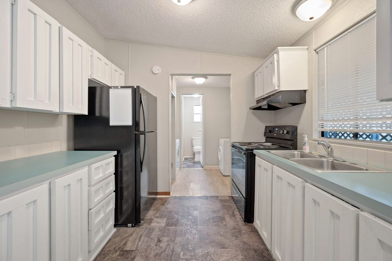 6551 W Shalom Ct - Photo 5 of 21