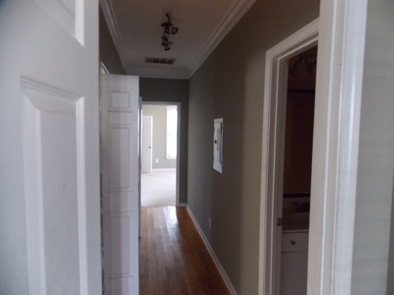 1378 Lucile Ave Sw - Photo 5 of 15