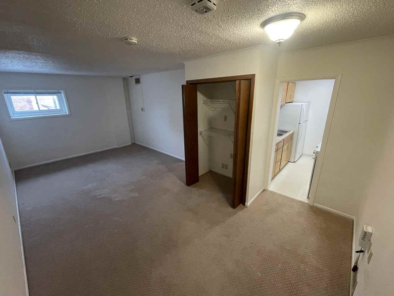 919 6th St #206 - Photo 7 of 8