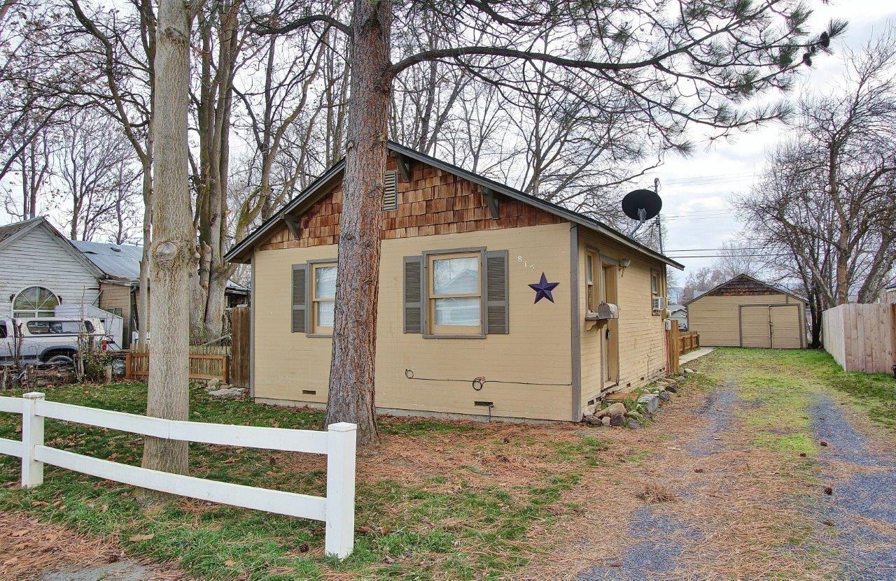 815 E 1st St - Photo 2 of 23