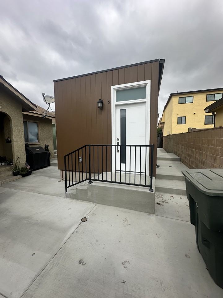 3443 W 171st St #3 - Photo 2 of 13