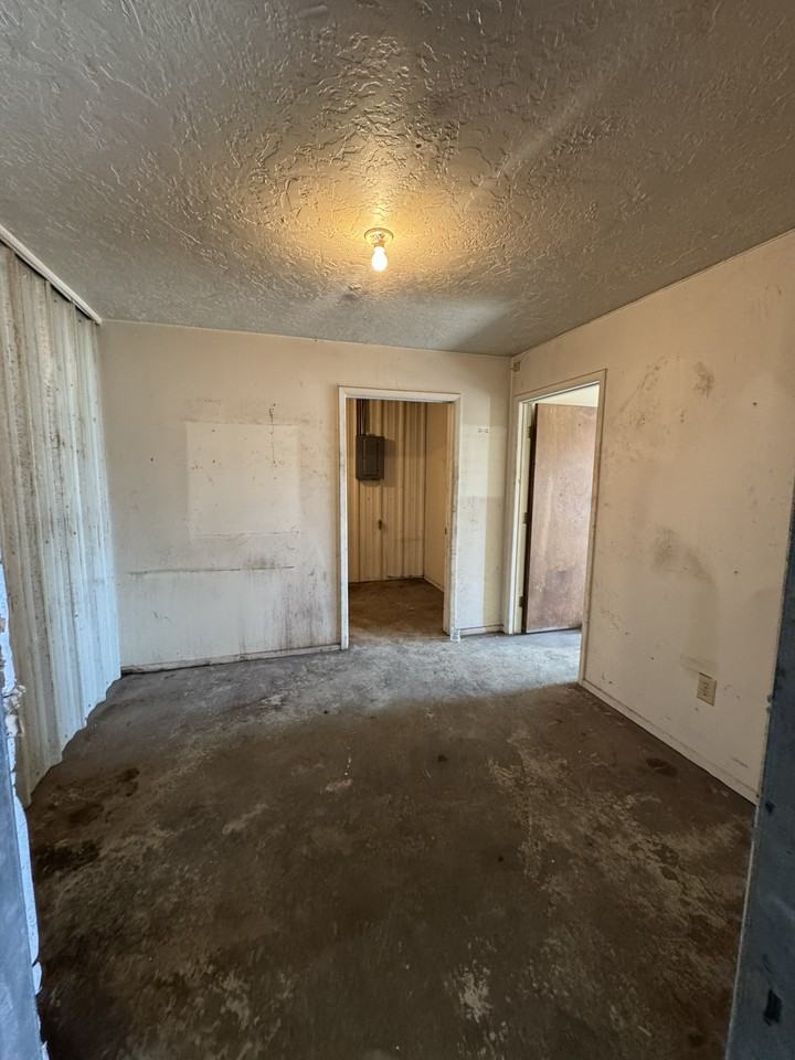 1851 Bisti Hwy - Photo 3 of 15