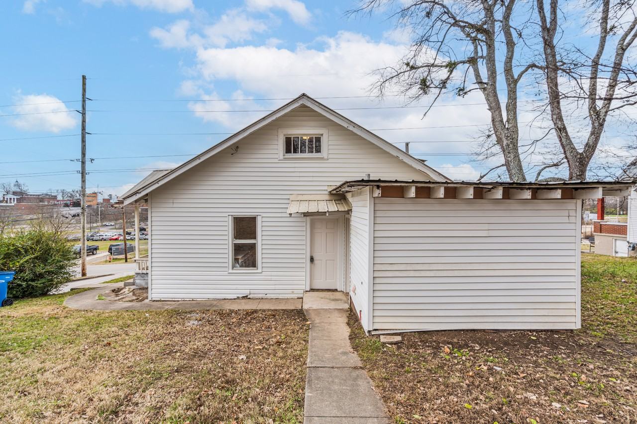 400 W Front St - Photo 3 of 14