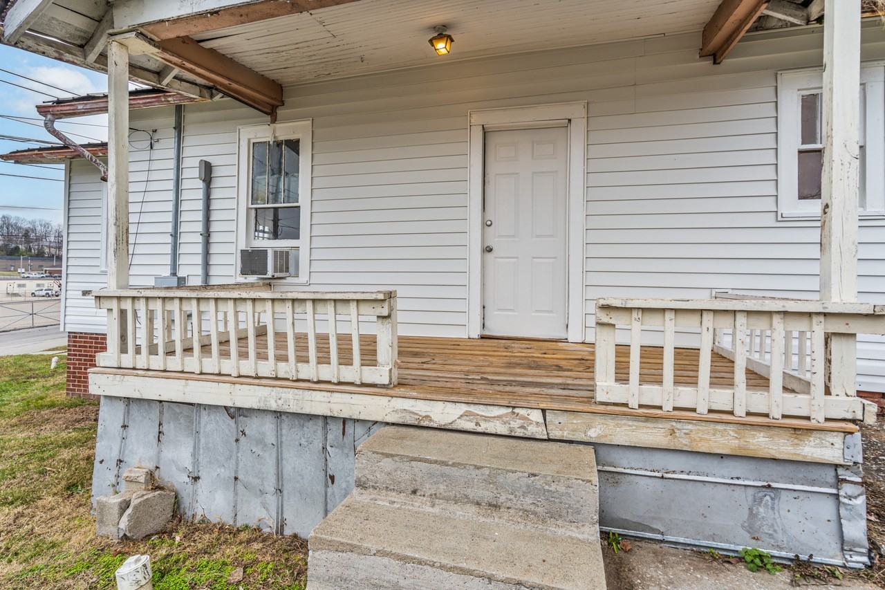 400 W Front St - Photo 5 of 14