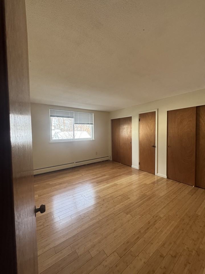 144 Oakwood Ave #A3 - Photo 4 of 9