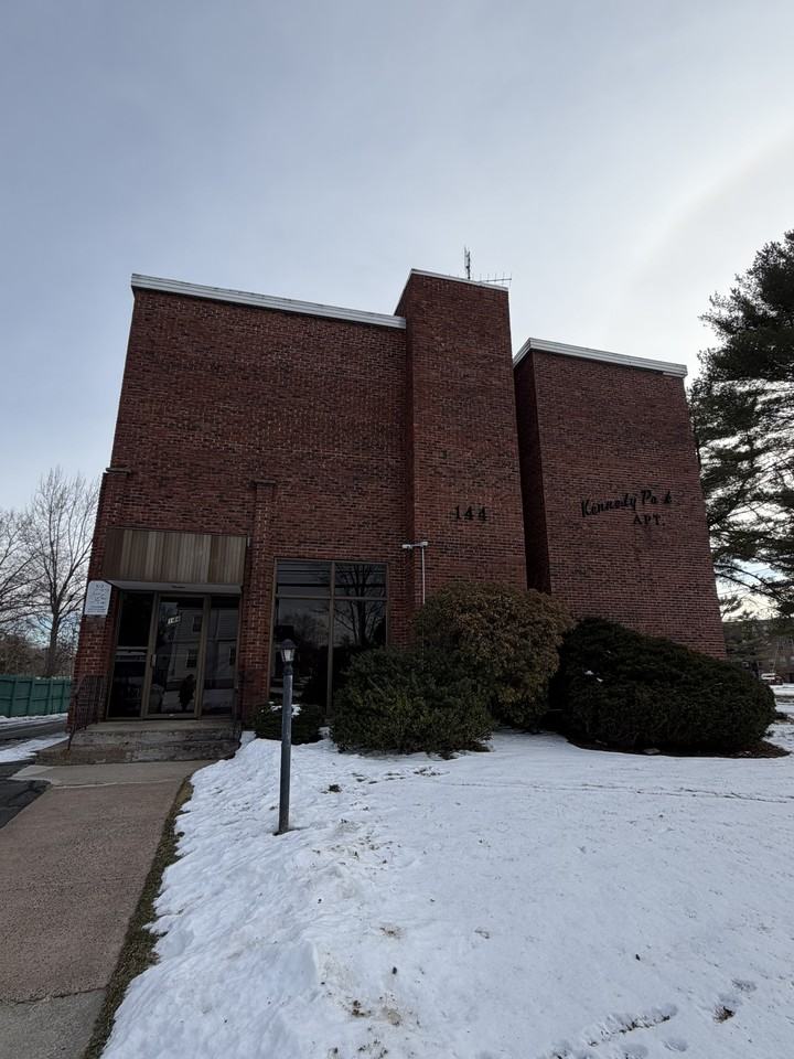 144 Oakwood Ave #A3 - Photo 7 of 9