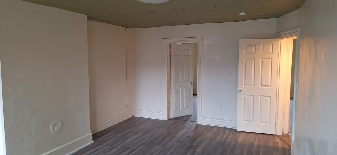 509 S Main St #2 - Photo 2 of 12