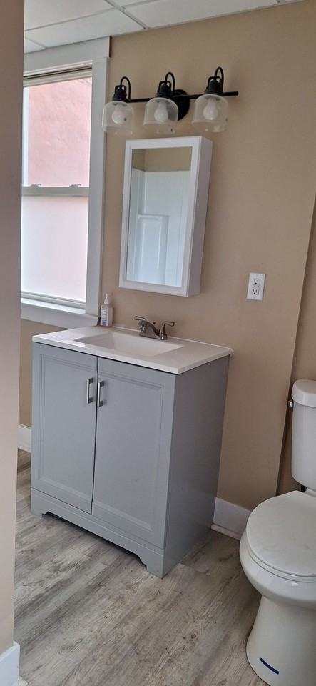 509 S Main St #2 - Photo 6 of 12