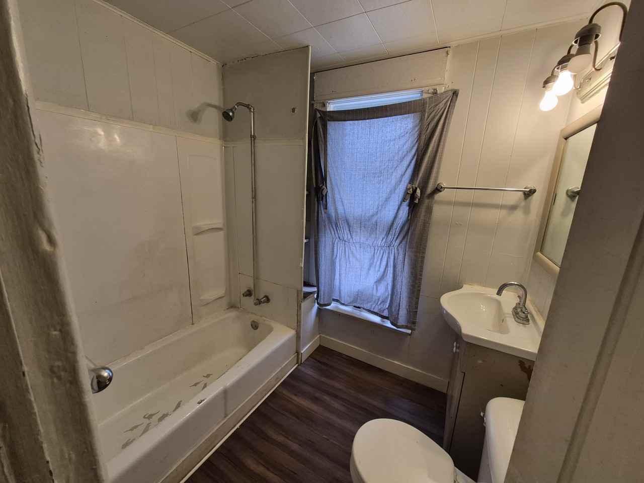 170 Marion Ave #3 - Photo 4 of 6