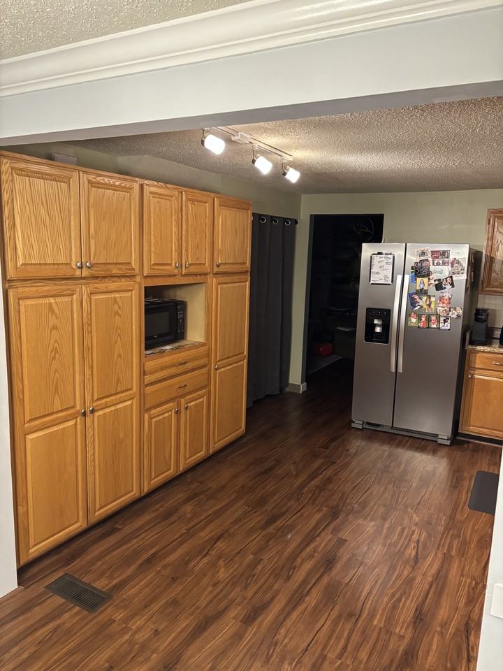 6326 Queens Lace Rd - Photo 4 of 20