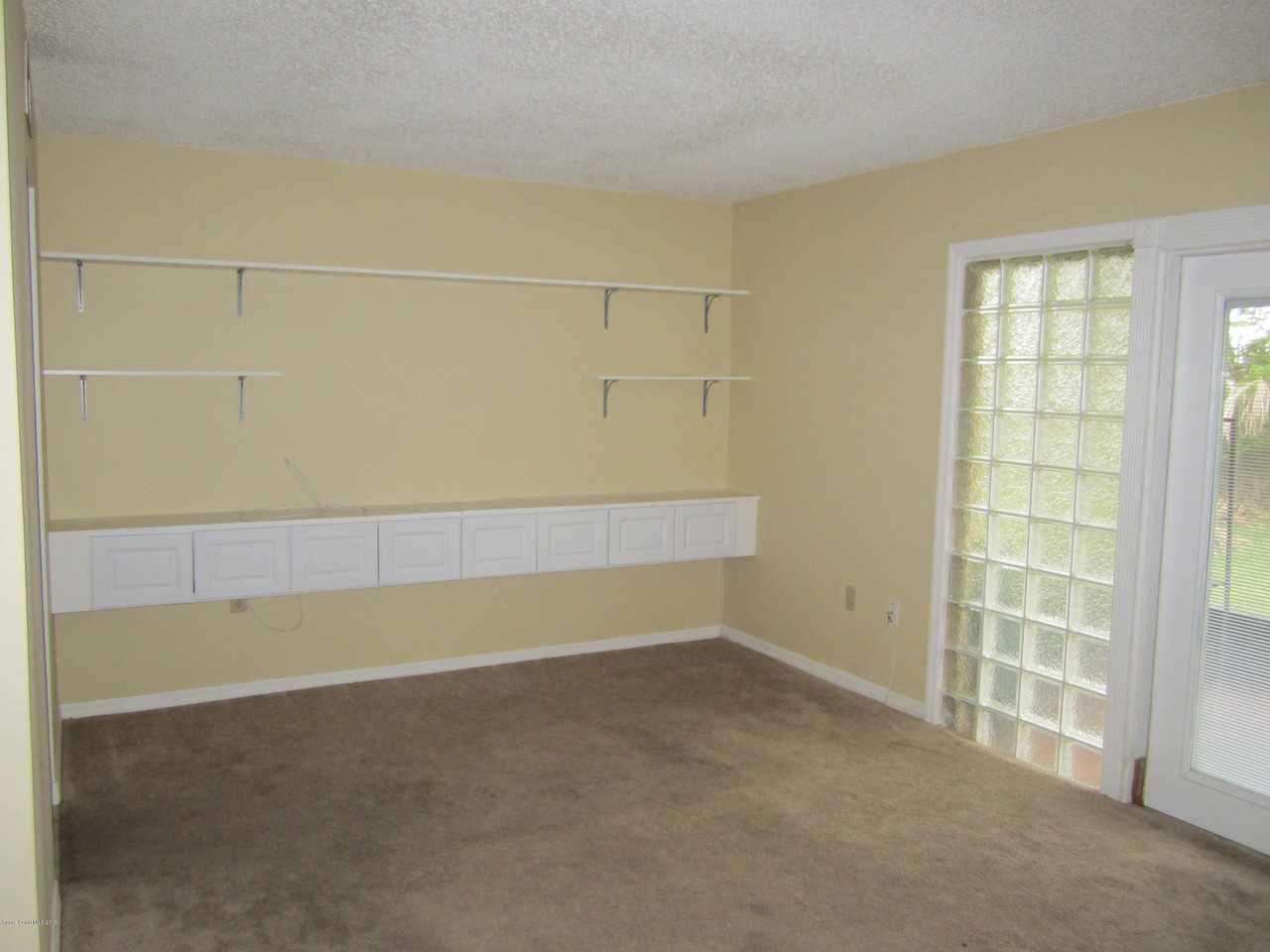 48 Bogart Pl - Photo 3 of 13