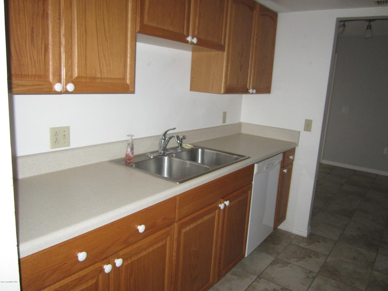 48 Bogart Pl - Photo 6 of 13