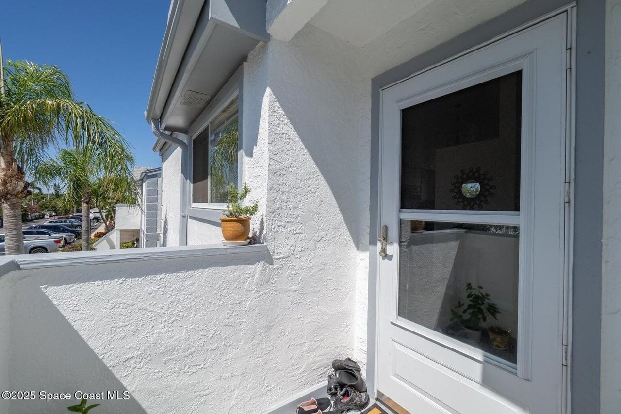 626 Beach Park Ln Unit V266 #V266 - Photo 2 of 37