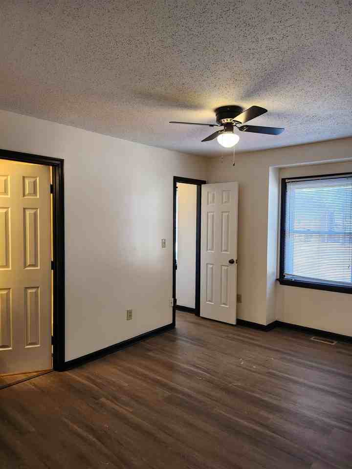 99 King George Quay - Photo 2 of 17